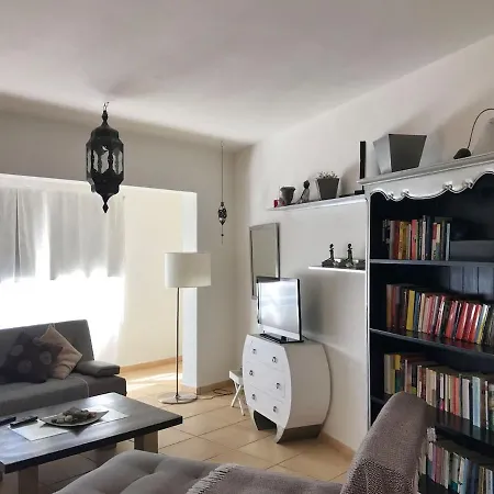 Daire My Ocean !!! Breathtaking Location, Steps To The Ocean, Spacious Sea View, Fully Equipped And Well-furnished With Private Entrance And High-speed Fiber Optic Internet *