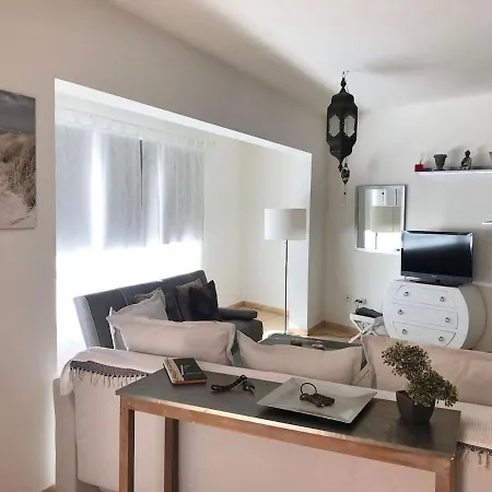 Daire My Ocean !!! Breathtaking Location, Steps To The Ocean, Spacious Sea View, Fully Equipped And Well-furnished With Private Entrance And High-speed Fiber Optic Internet