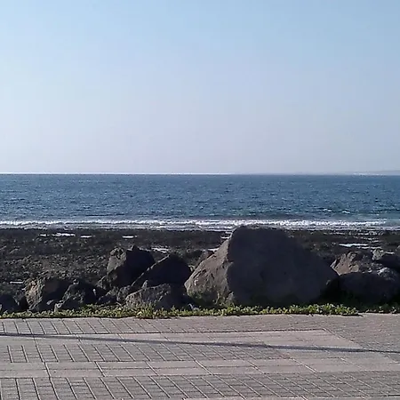 My Ocean !!! Breathtaking Location, Steps To The Ocean, Spacious Sea View, Fully Equipped And Well-furnished With Private Entrance And High-speed Fiber Optic Internet Daire Corralejo