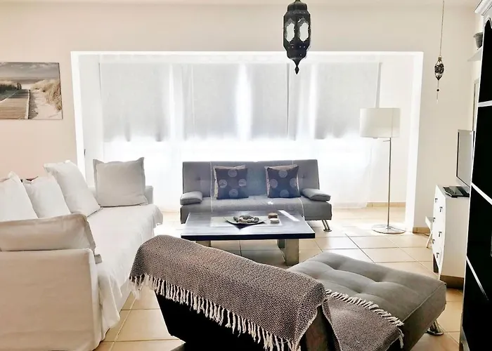 My Ocean !!! Breathtaking Location, Steps To The Ocean, Spacious Sea View, Fully Equipped And Well-furnished With Private Entrance And High-speed Fiber Optic Internet Apartment Corralejo